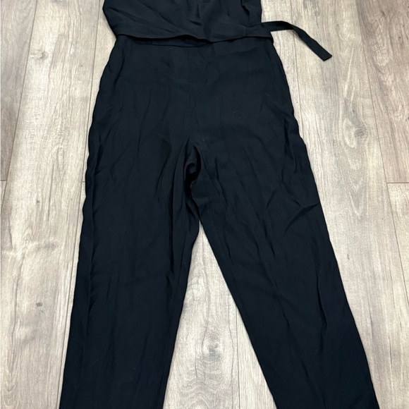 1. State Black Wrap Jumpsuit Size 4 Modern Chic
Minimalist Preppy Casual - Picture 8 of 8